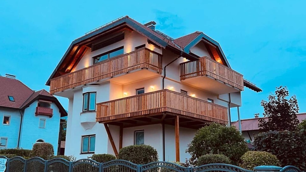 Absam Apartment | Apartment Kristina within renovated old house with flair near Innsbruck