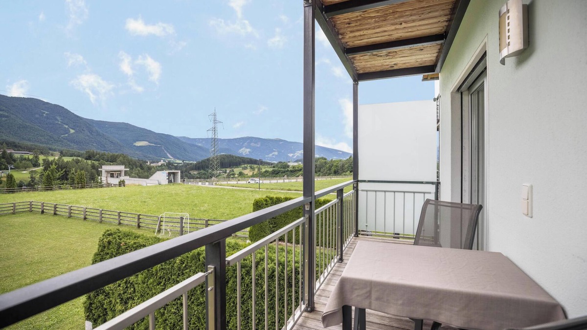 Perca Apartment | Apartment 'Kronsun Harmonie' with Mountain View, Shared Garden and Wi-Fi