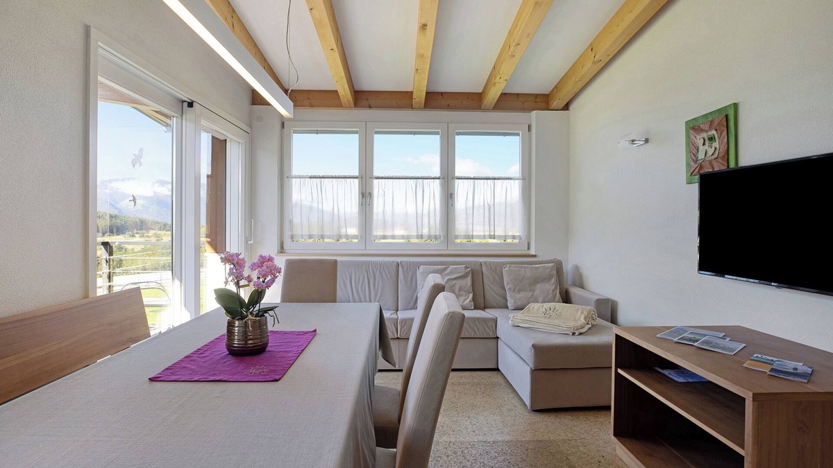 Perca Apartment | Apartment “Kronsun - Kraft” with Mountain View, Balcony & Garden