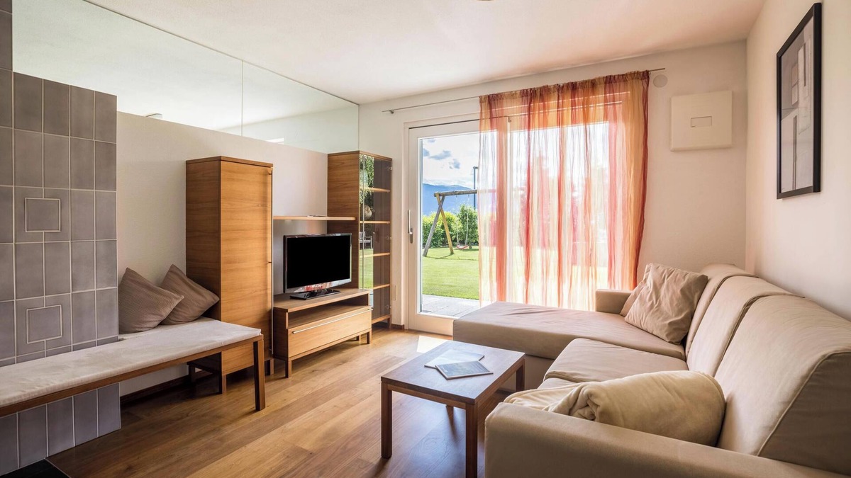 Perca Apartment | Apartment “Kronsun - Ruhe” with Mountain View, Balcony & Garden