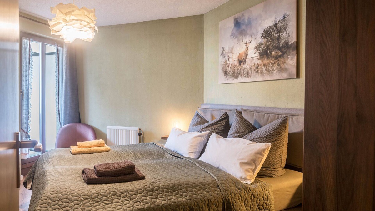 Todtmoos Apartment | Apartment "Kupferkanne 17" with Balcony, Wi-Fi & Mountain View