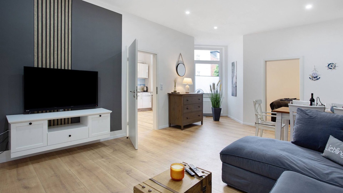 Heppens Apartment | Apartment 'Küstenzauber - Balkon - Top Lage' with Terrace, Balcony & Wi-Fi