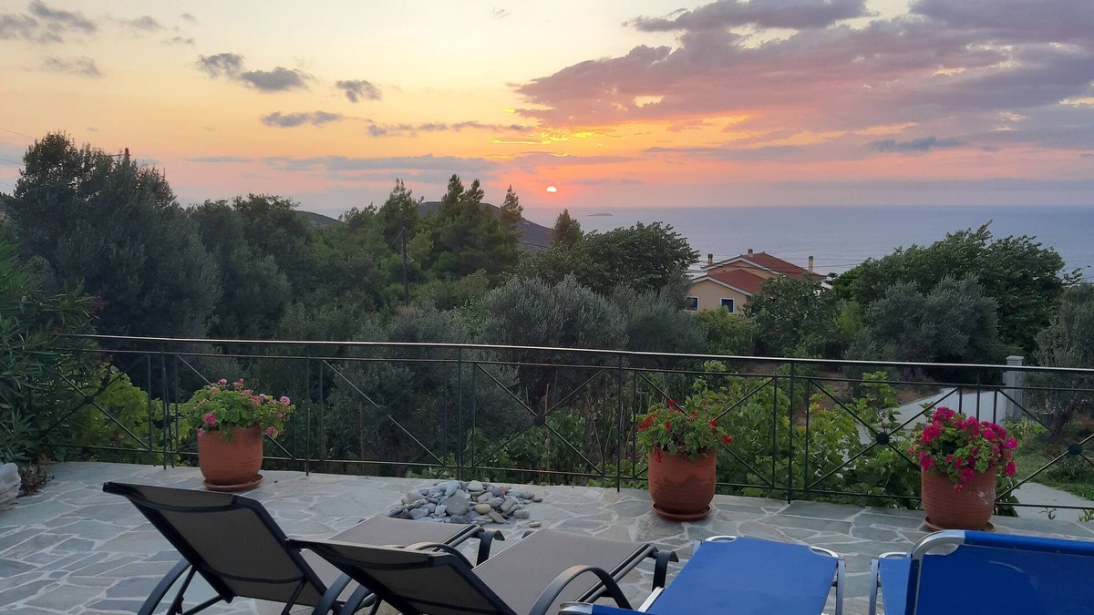 Sipiada Apartment | Apartment Kymi with fantastic sea views