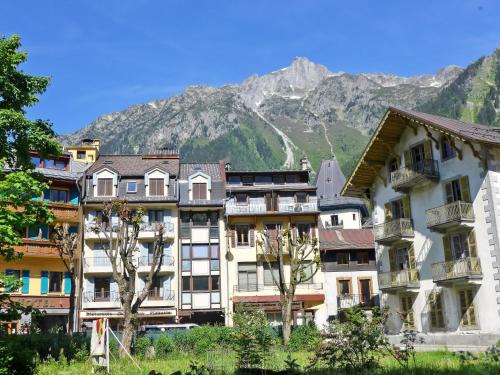 Chamonix City Centre Apartment | Apartment l'Armancette by Interhome