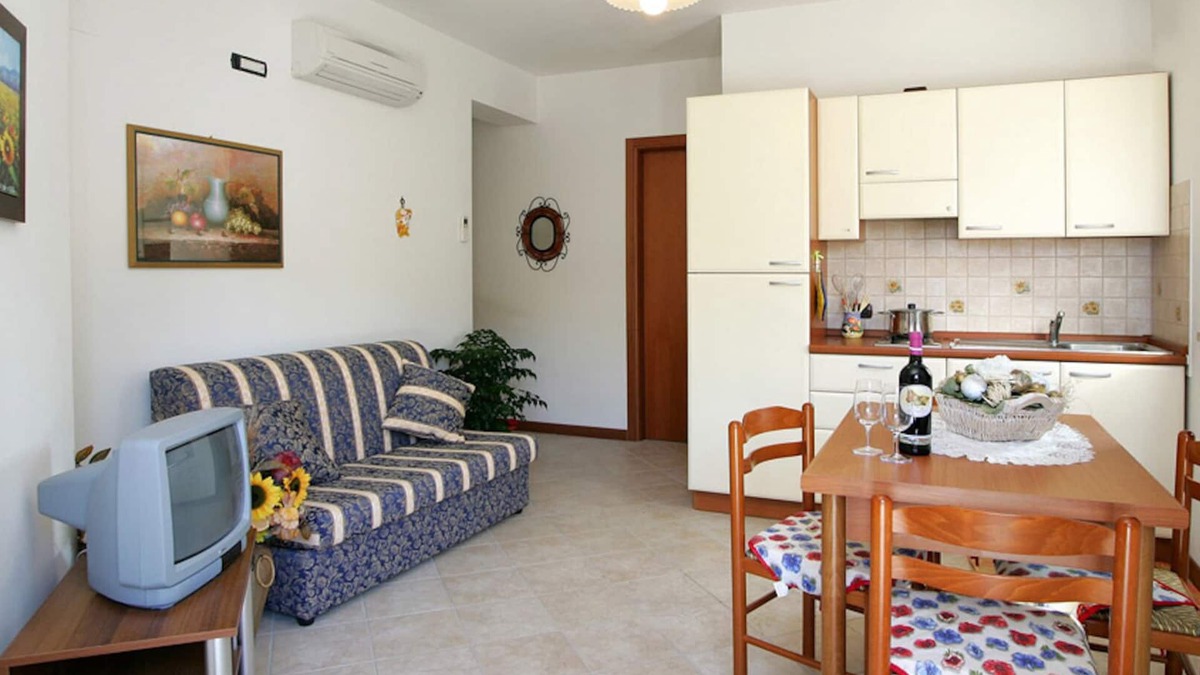 Tortoreto Apartment | Apartment l'Aurora: sea view-air conditioning-internet Wi-Fi-smart TV SAT