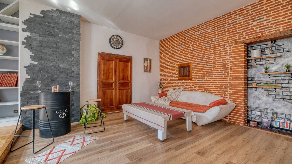 Montauban Apartment | Apartment 'L'Élite Montauban Calme Et Spacieux' with Private Terrace and Wi-Fi