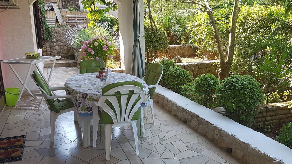 Vrboska Apartment | Apartment Lidija (36611-A1) - Vrboska - island Hvar