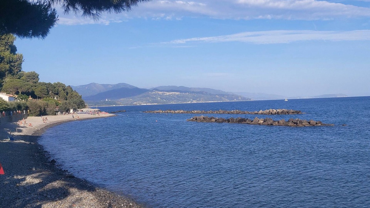 Castelnuovo Cilento Apartment | Apartment 'La Casa Di Arianna' with Sea View, Wi-Fi and Air Conditioning
