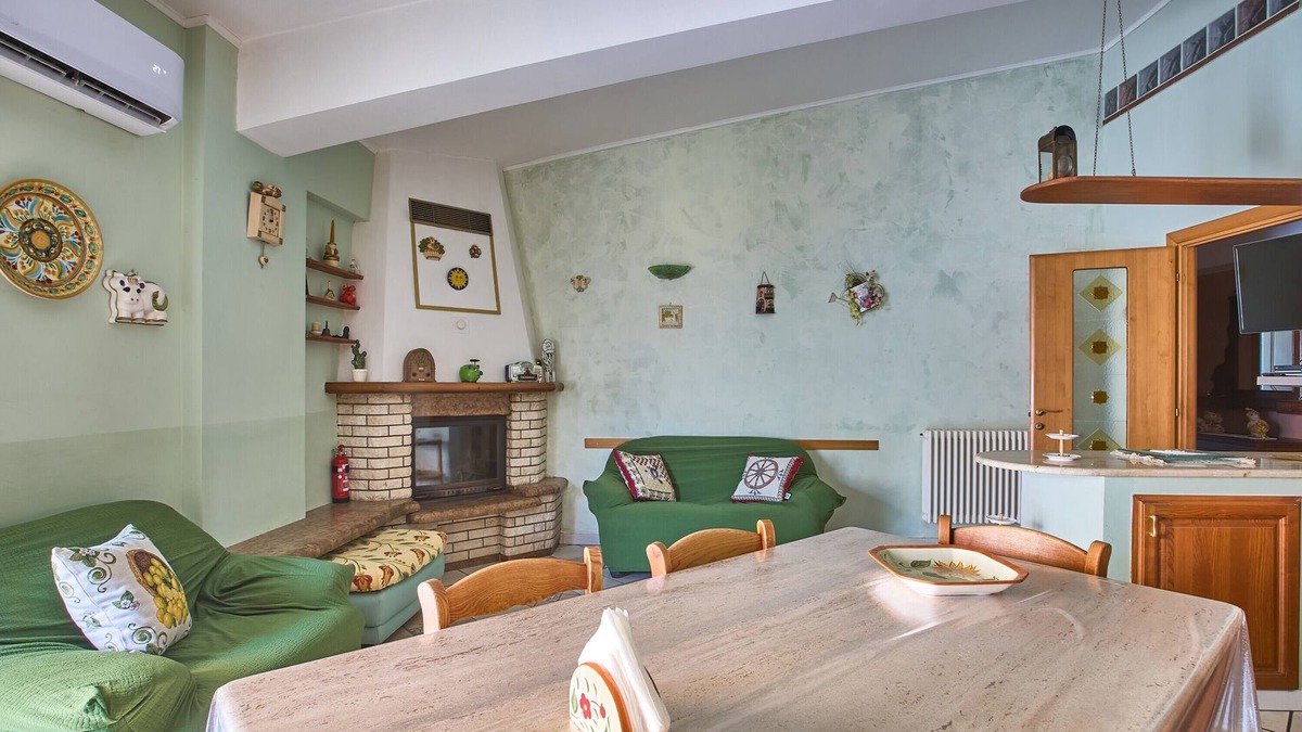 Castroreale Terme Apartment | Apartment 'La Casa Rosa' with Sea View, Wi-Fi and Air Conditioning