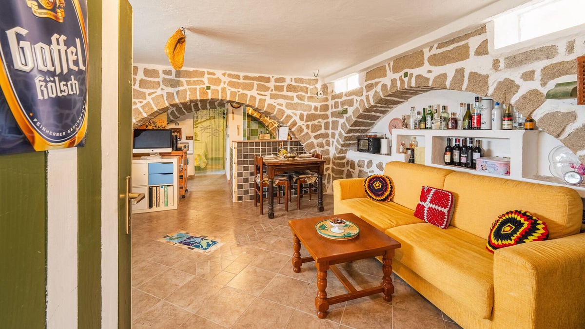 Aggius Apartment | Apartment 'La Cantina' with Shared Terrace and Wi-Fi