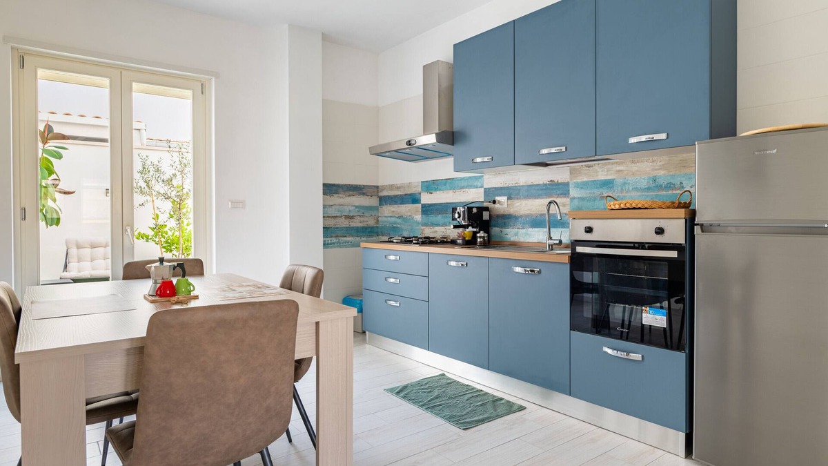 Oria Apartment | Apartment 'La Casa di Andrea' with Private Terrace, Wi-Fi and Air Conditioning