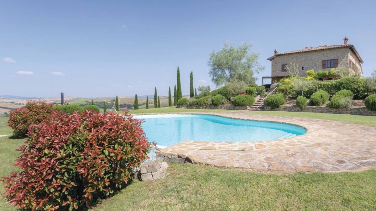 Torre A Castello Apartment | Apartment 'La Casa Di Bice' with Shared Pool, Wi-Fi and Air Conditioning