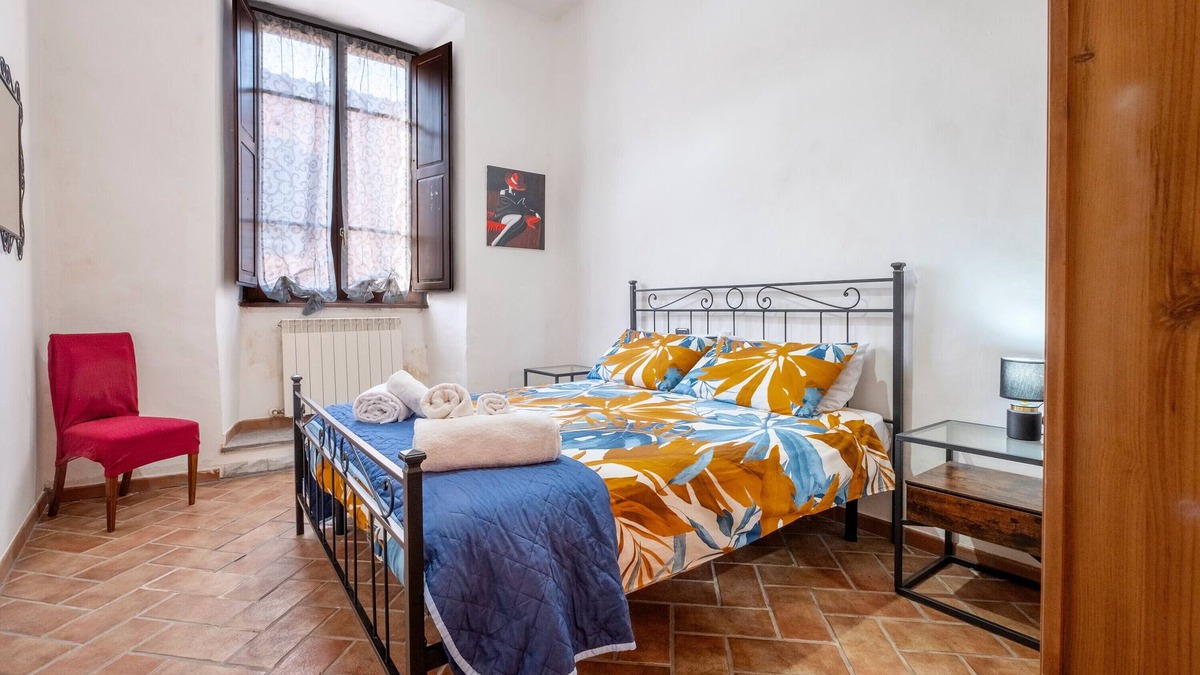 Viterbo Apartment | Apartment 'La Dimora Del Sor Bruno' with Wi-Fi