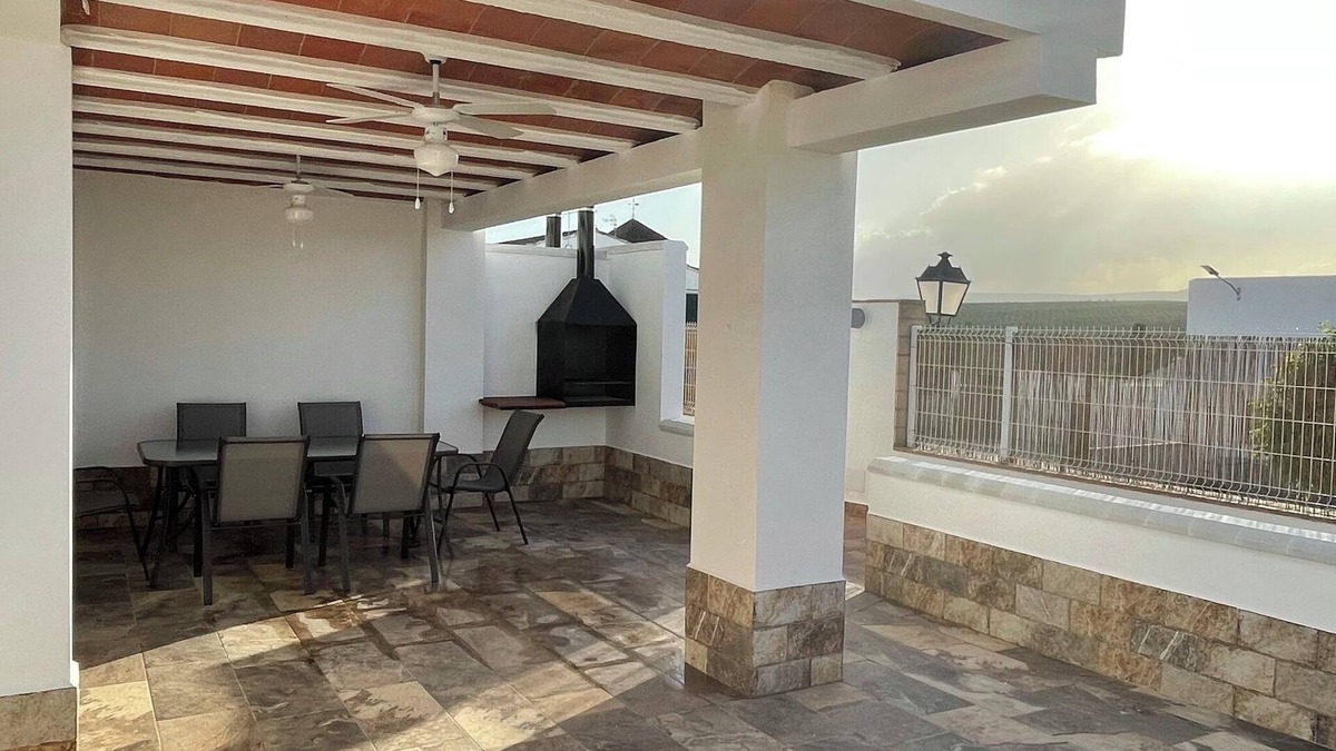 Chiclana de Segura Apartment | Apartment 'La Teja 7' with Mountain View, Wi-Fi and Air Conditioning