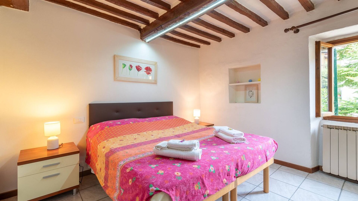 Subbiano Apartment | Apartment "La Finestra sul Fiume" with Private Terrace