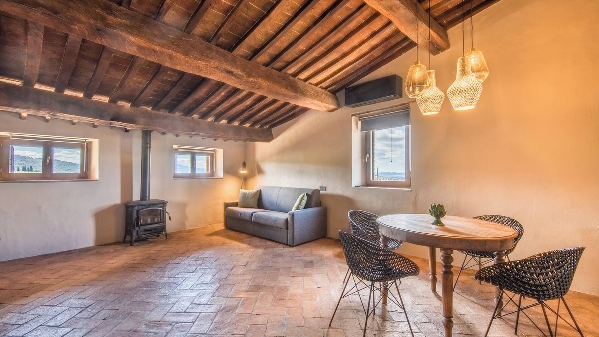 Tavernelle Apartment | Apartment "La Porticina" with Wi-Fi & A/C