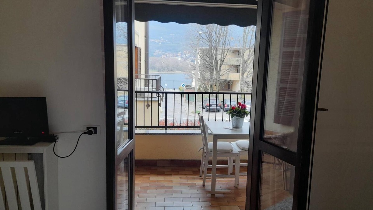 Olginate Apartment | Apartment 'La Terrazza Di Basilio' with Lake View, Balcony and Wi-Fi