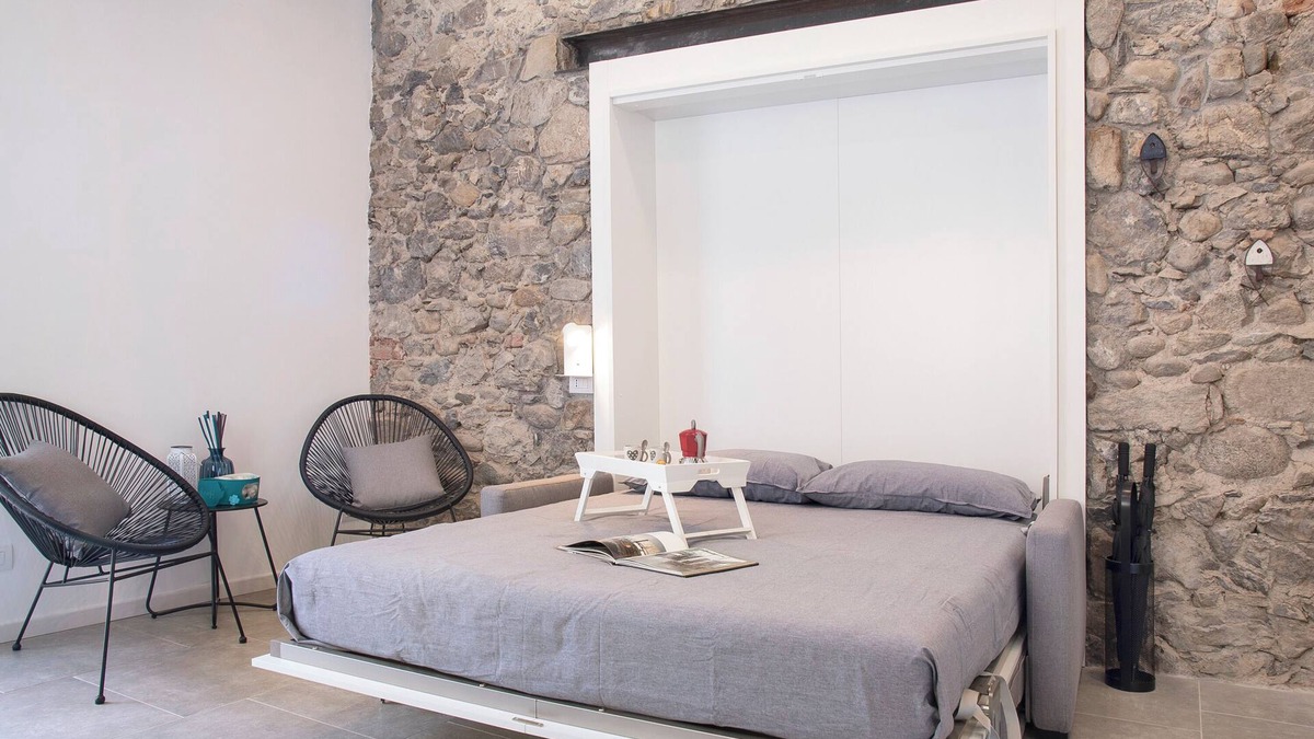 Laveno Apartment | Apartment 'Labiena 12 Lago Maggiore' with Lake View, Wi-Fi and Air Conditioning