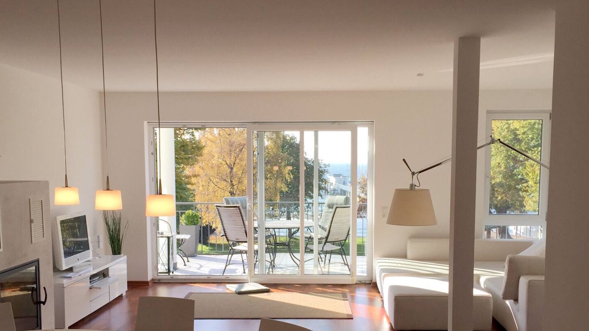 Nonnenhorn Apartment | Apartment lake view-exclusive apartment in first row with balcony and lake view