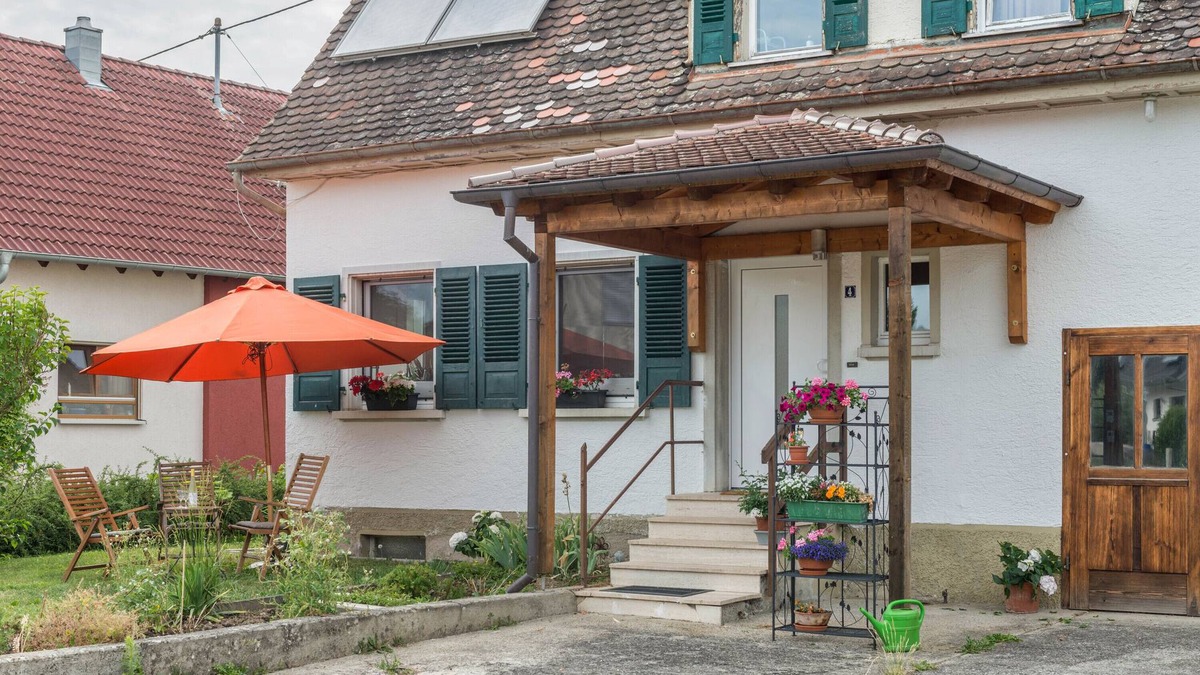 Bermatingen Apartment | Apartment 'Landhausappartment' with Private Terrace