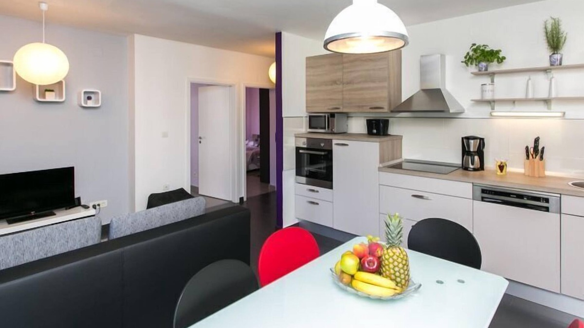 Lapad Apartment | Apartment Lapad Bay- Luxury Two-Bedroom Apartment with Balcony(Black-Ivanišević)