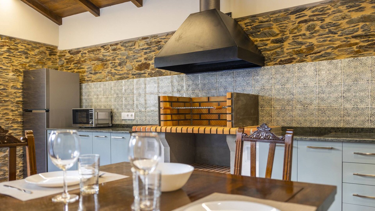Navia Apartment | Apartment Las Dornas--Casona del Campo in Asturias with pool