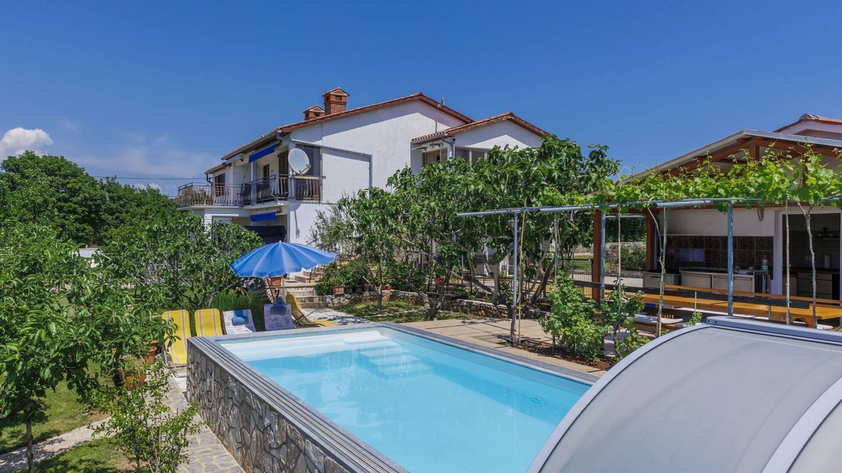 Kapelica Apartment | Apartment Laura by Interhome