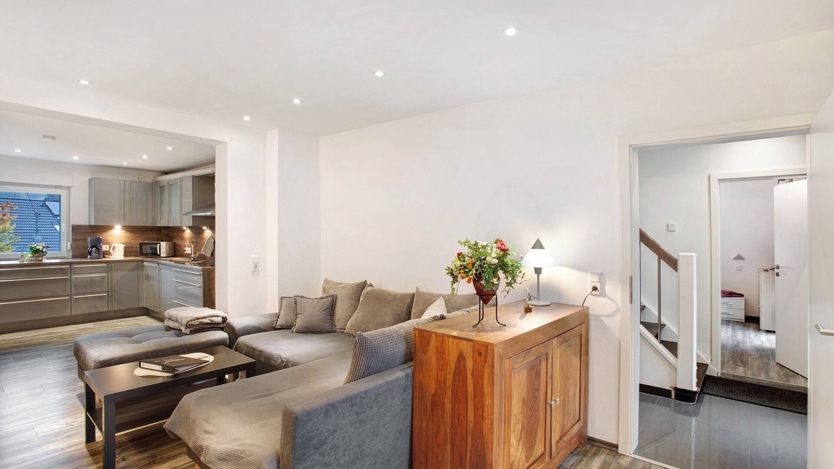 Lennestadt Apartment | Apartment 'Lausebuche Im Sauerland' with Mountain View, Private Terrace and Wi-Fi