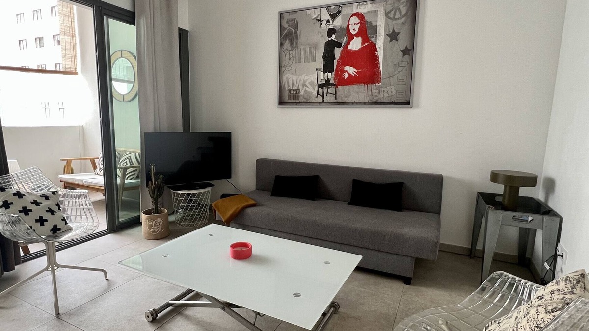 La Joliette Apartment | Apartment "Le Castel" with Private Terrace, Wi-Fi and Air Conditioning