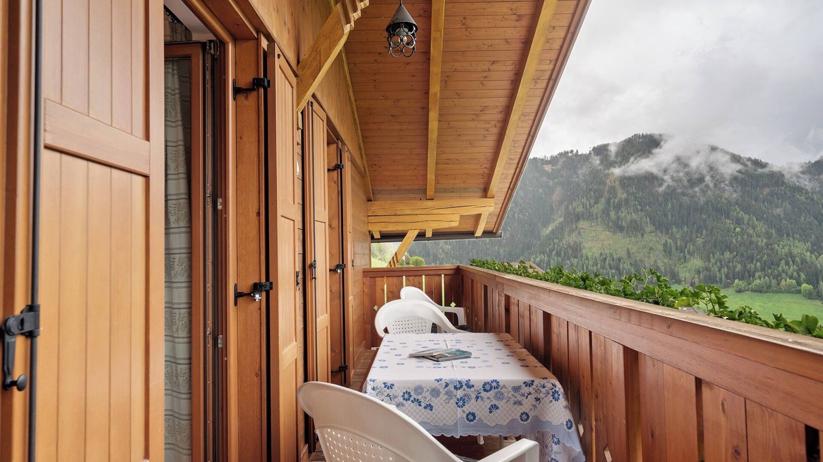 Tires Apartment | Apartment 'Leitner' with Mountain View, Private Terrace and Wi-Fi