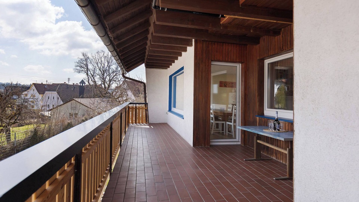 Reiselfingen Apartment | Apartment 'Leon, 130qm, 3 Schlafzimmer' with Shared Terrace, Shared Garden and Wi-Fi