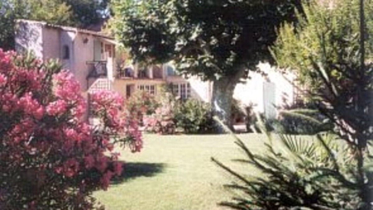 Orgon Apartment | Apartment 'Les lavandes' - Tastefully Restored Provencal Farmhouse