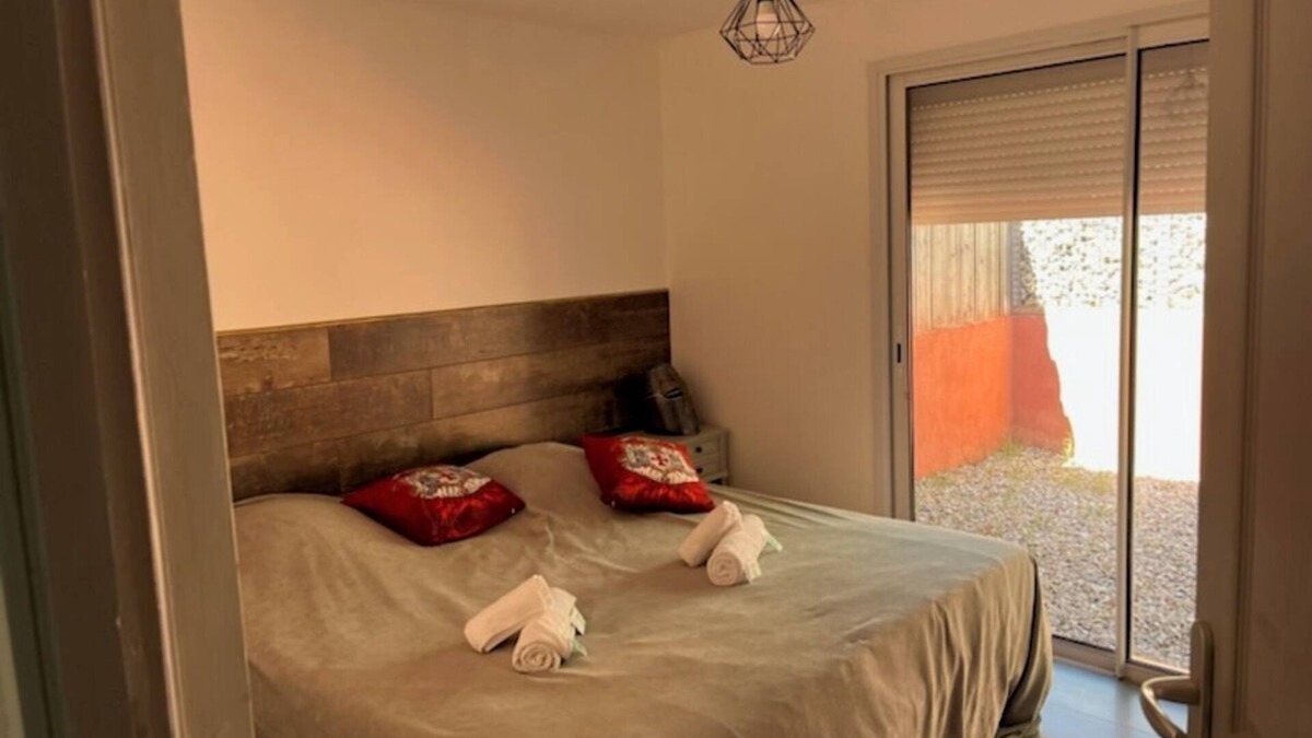 Ginasservis Apartment | Apartment "Les Salons du Bastier 1" with Private Terrace & Wi-Fi