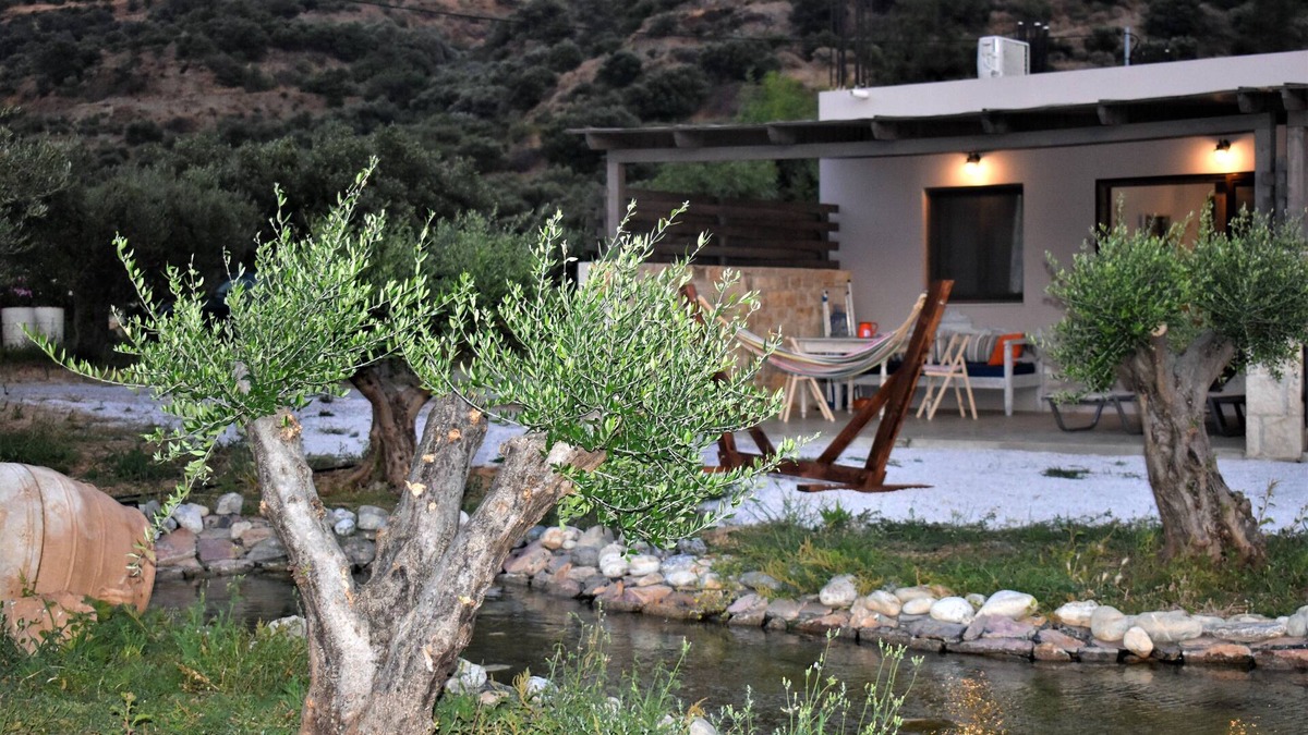 Lefkogeia Apartment | Apartment Levante, Carefree stay on a private farm, 1 km away from the beach