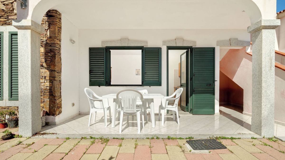 Limpiddu Apartment | Apartment 'Limpiddu 2' with Mountain View, Shared Garden and Wi-Fi