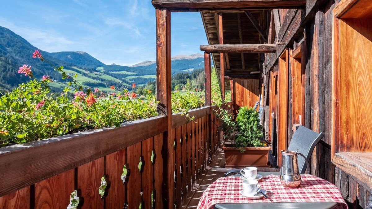 Sarntal Apartment | Apartment "Linde - Fiechterhof" with Shared Open Terrace, Garden & Wi-Fi
