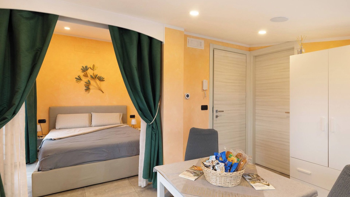 Peveragno Apartment | Apartment 'Lovely 1 Bedroom' with Mountain View, Wi-Fi and Air Conditioning