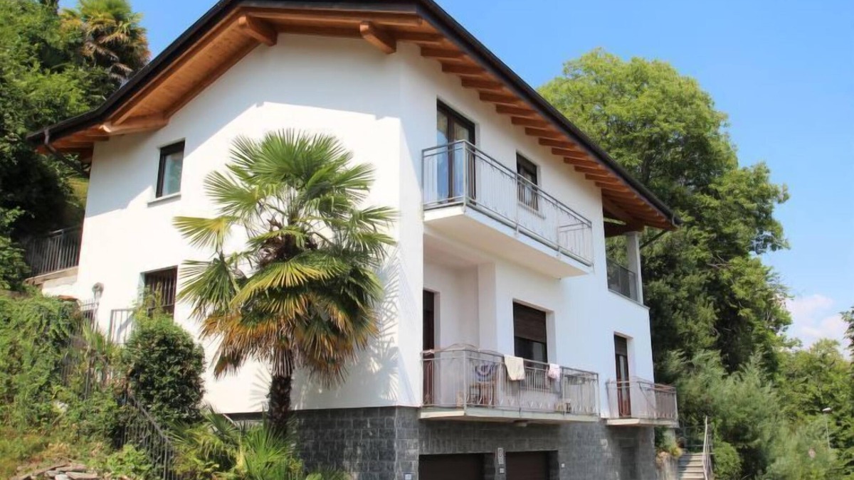 Piazza Apartment | Apartment Lucina by Interhome