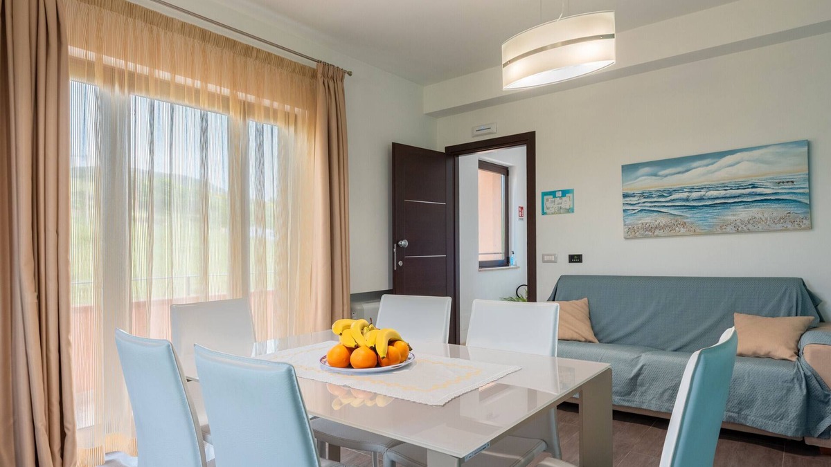 Tusa Apartment | Apartment 'Luna Nuova' with Sea View, Wi-Fi and Air Conditioning