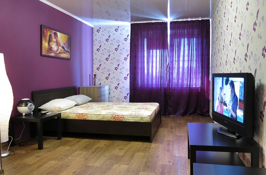 Omsk Apartment | Apartment Luxe with Jacuzzi on Maslennikova 45