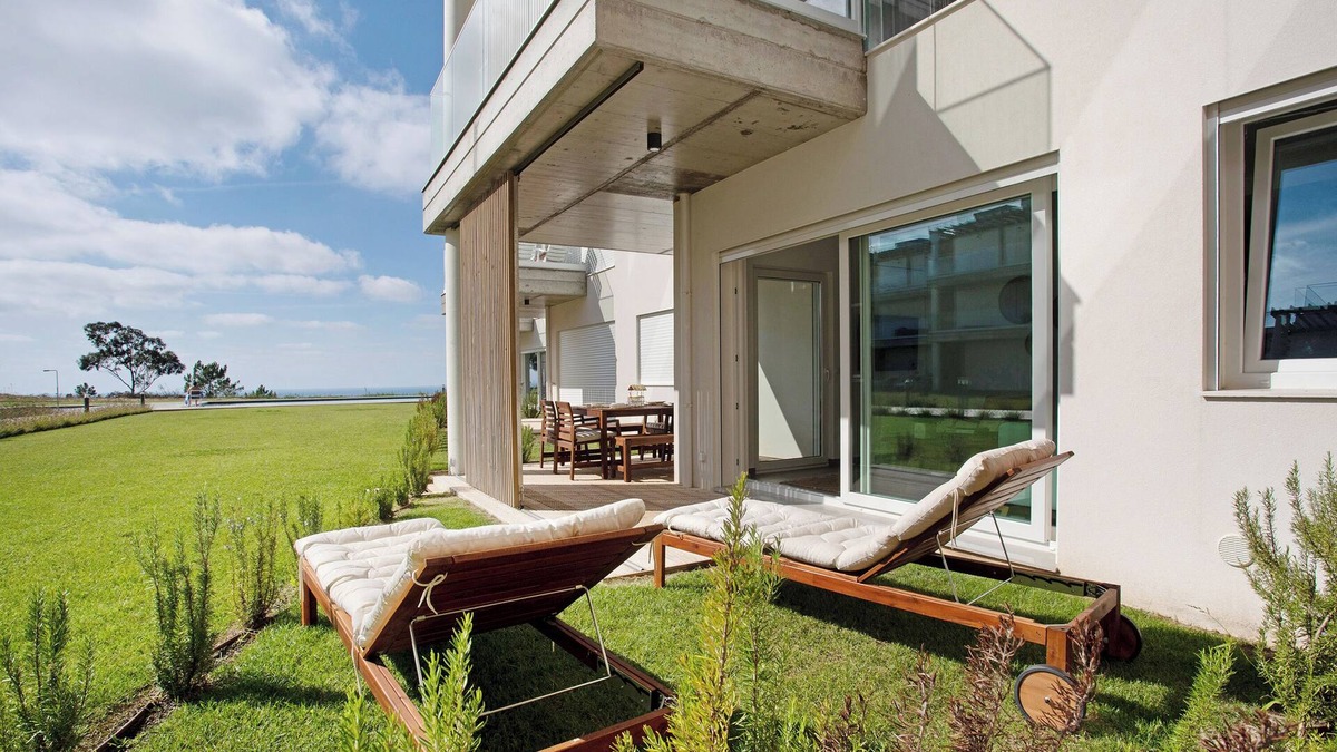 Nazare Apartment | Apartment "Luxury Boho Style Nazaré" with Sea View, Shared Pool & Wi-Fi