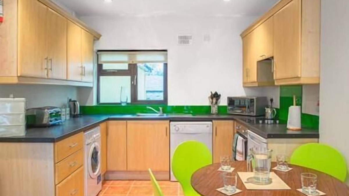 Clondra Apartment | Apartment-Luxury-Private Bathroom-2A
