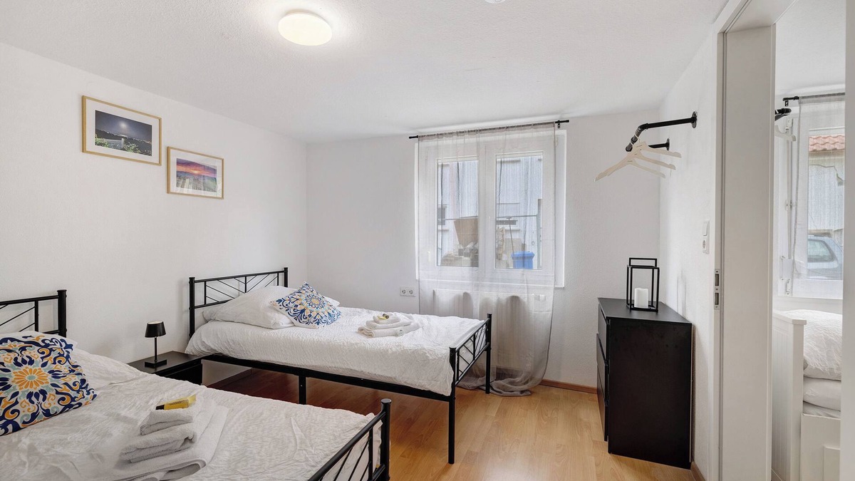 Schlatt Apartment | Apartment 'M B Homes Schlatt' with Lake View, Shared Terrace and Wi-Fi