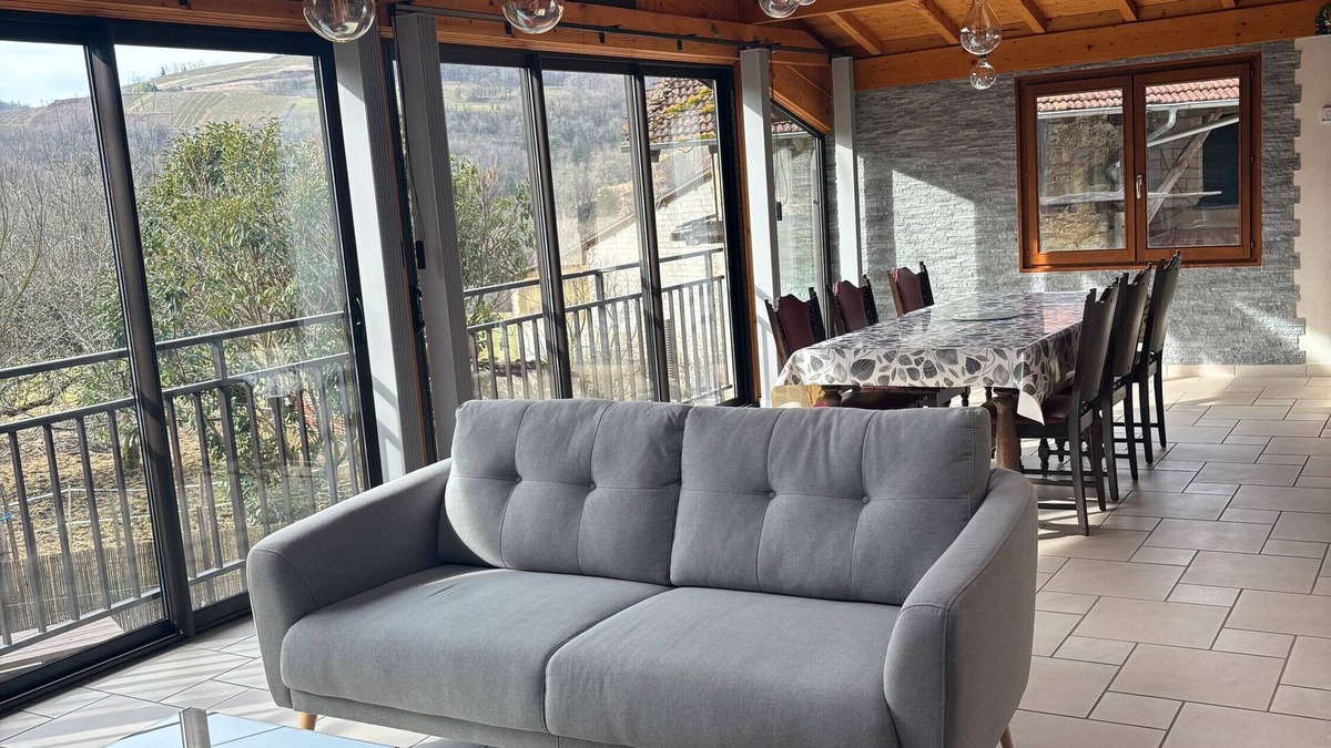 Boyeux-Saint-Jerome Cottage | Apartment 'Maison Dans Un Village Viticole' with Private Garden, Balcony and Wi-Fi