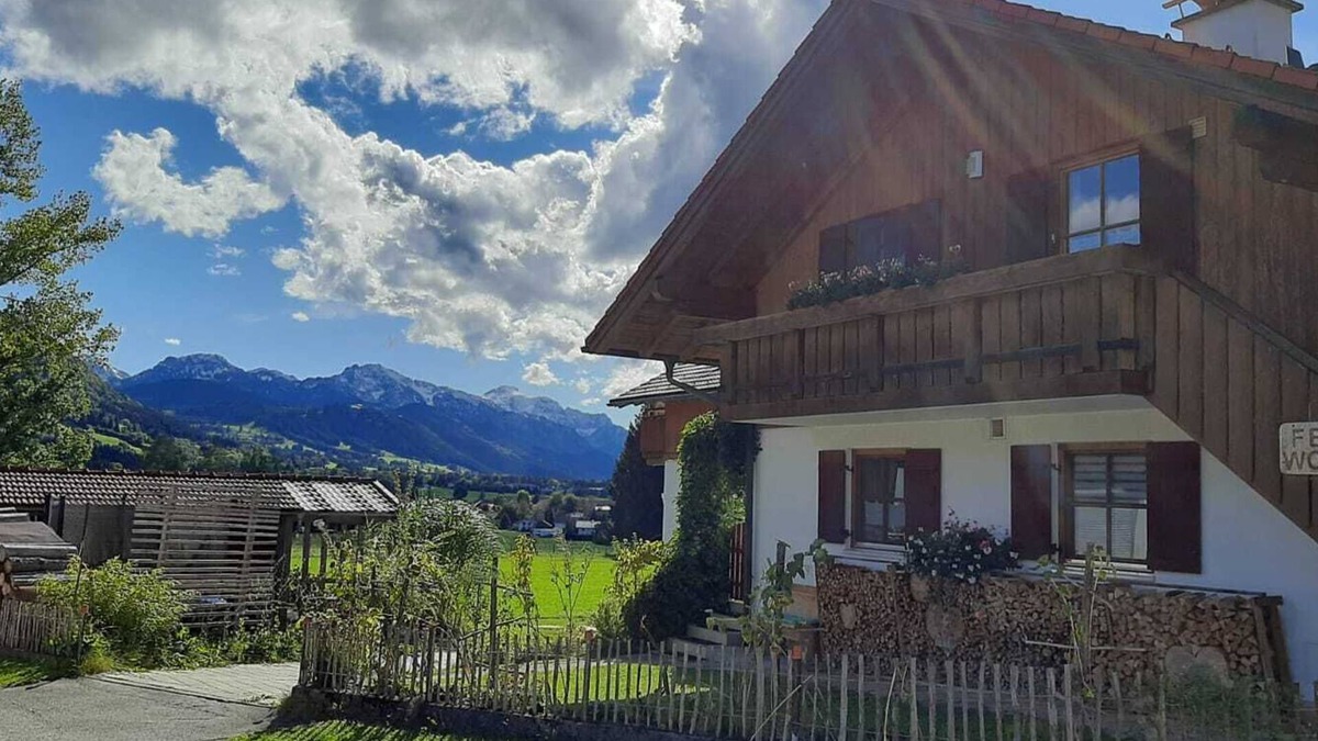 Ried Apartment | Apartment "Mair - Sonnaufgang" with Mountain View, Shared Terrace & Wi-Fi