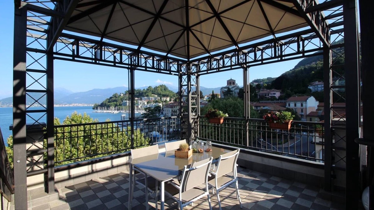 Laveno Apartment | Apartment “Maison Vittoria Lago Maggiore” with Lake View, Terrace & Wi-Fi