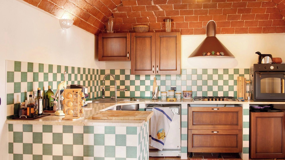 Viarigi Apartment | Apartment 'Maison Ginevra' with Mountain View, Shared Terrace and Wi-Fi