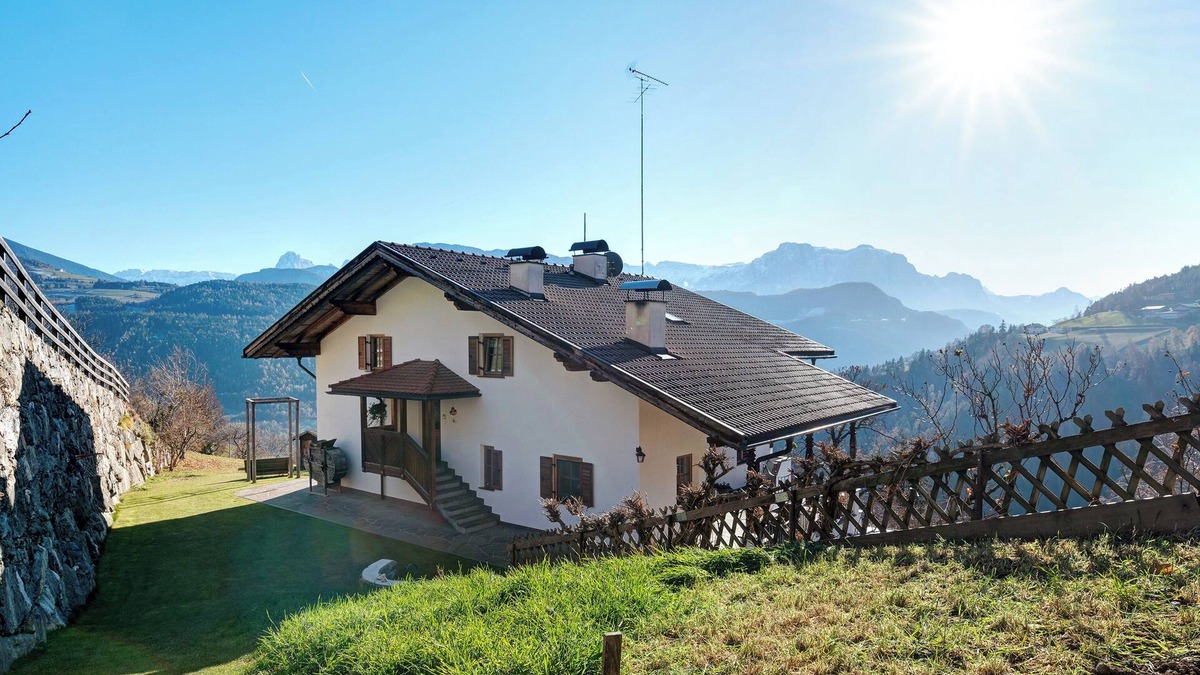 Albions Apartment | Apartment 'Malsethhof' with Mountain View, Private Terrace and Wi-Fi
