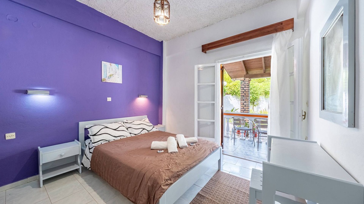 Notos Apartment | Apartment 'Maltas' with Shared Terrace, Wi-Fi and Air Conditioning
