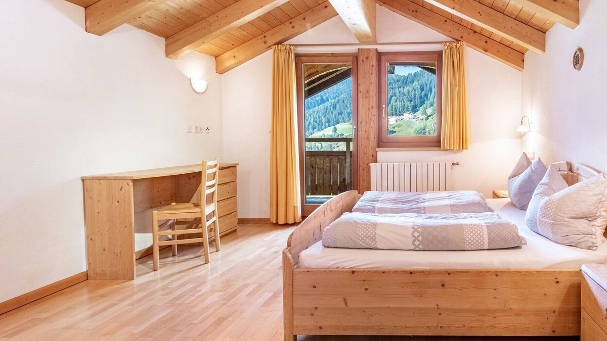 Resia Apartment | Apartment 'Mansardenwohnung Egart' with Lake View, Balcony and Wi-Fi